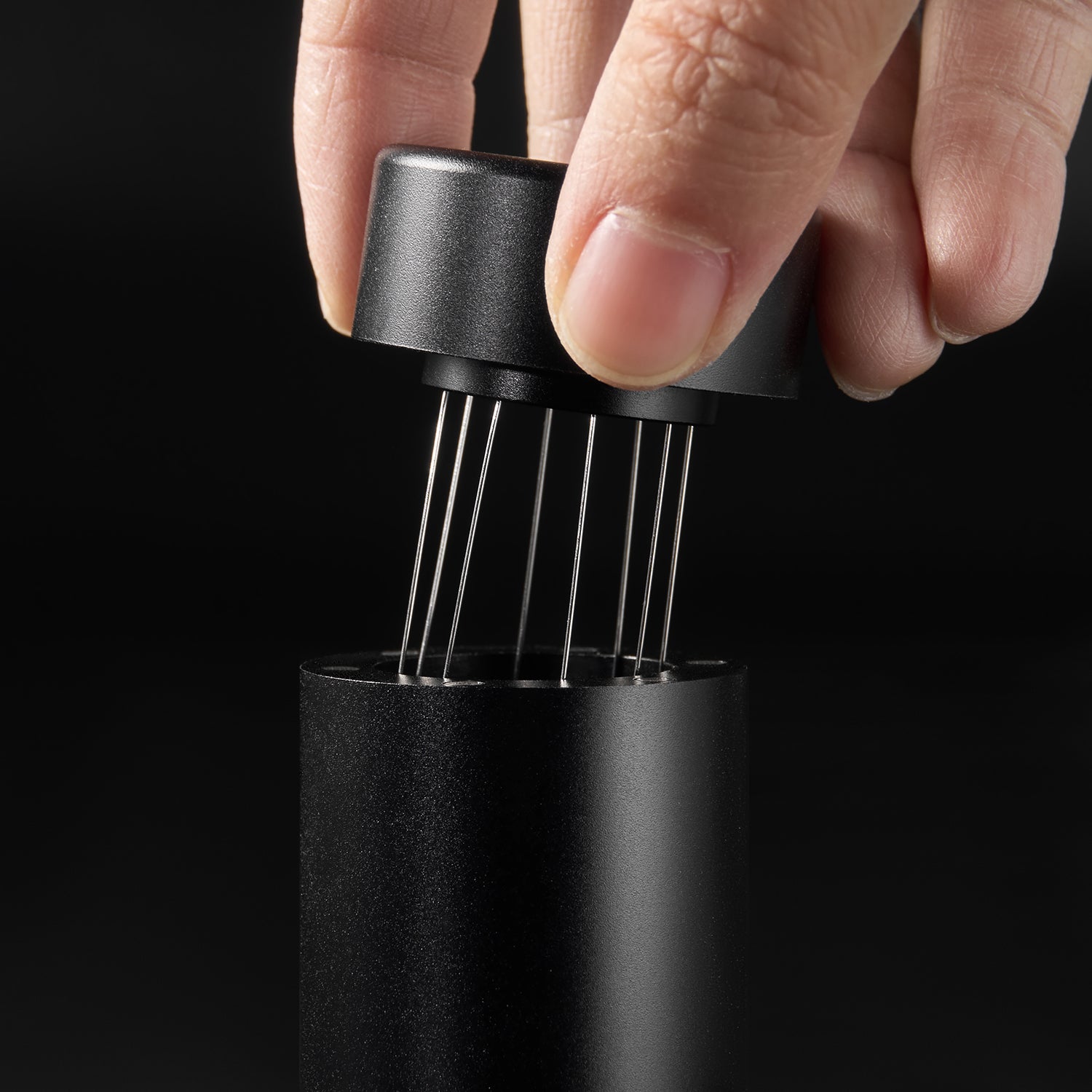 2-in-1 self-leveling spring loaded espresso tamper with wdt tool 3