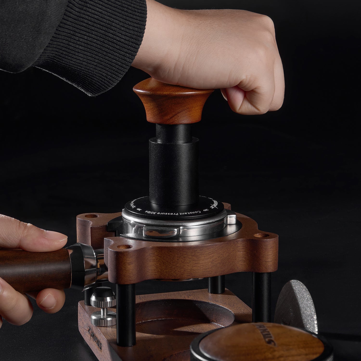 zirkus force impact coffee tamper sound feedback spring-loaded tamper 4