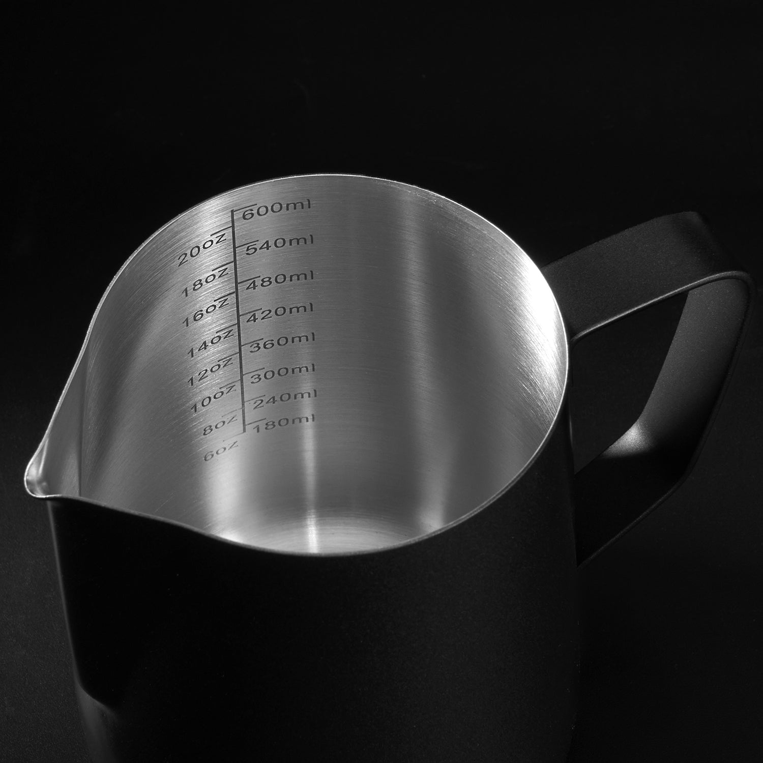 zirkus v1 milk frothing & latte art pitcher – 350 450 600ml 4