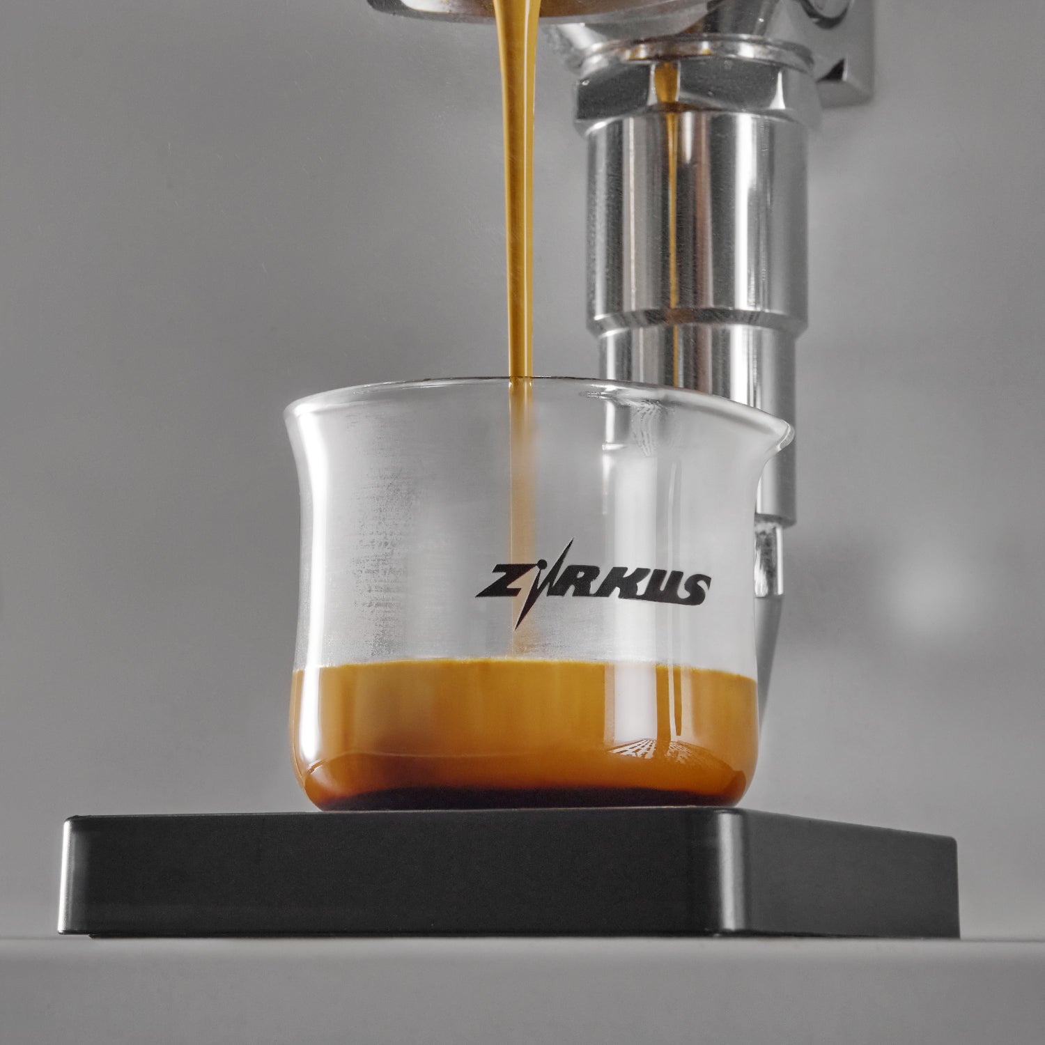 Zirkus Espresso Glass Measuring Cup 100ml/3oz – Single Spout